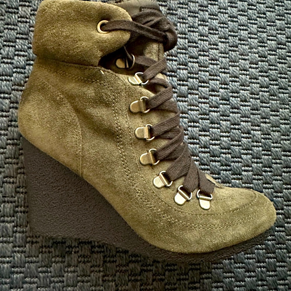 Kenneth Cole Wedge Olive Green Boot